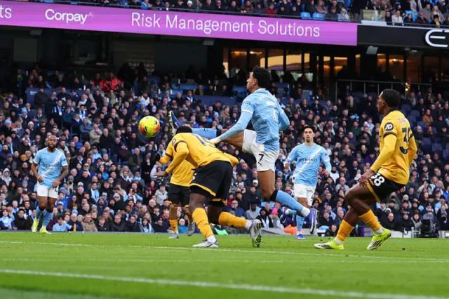 开云APP-【英超】马尔穆什闪击，塞梅尼奥贴地斩，曼城2-0狼队